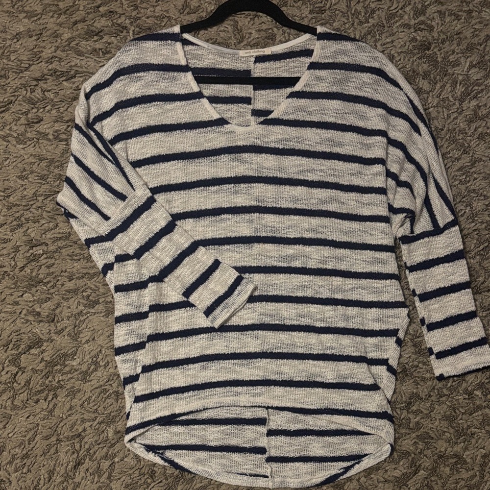 Enti Clothing Navy and White Striped Sweater size Small. Oversized.